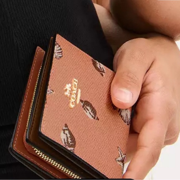 Coach Snap Wallet with Shell Print IM/ Coral/Sunrise - Picture 11 of 15